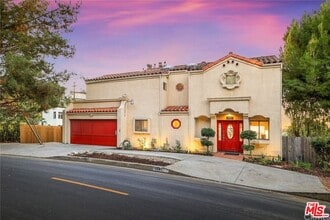 Building Photo - 728 Montecito Dr