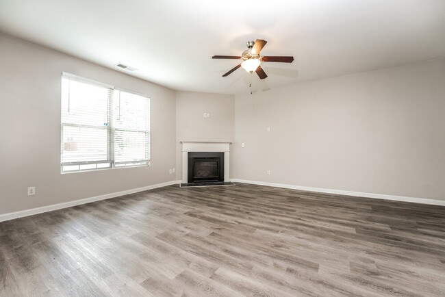 Building Photo - 4914 Rapahoe Trail