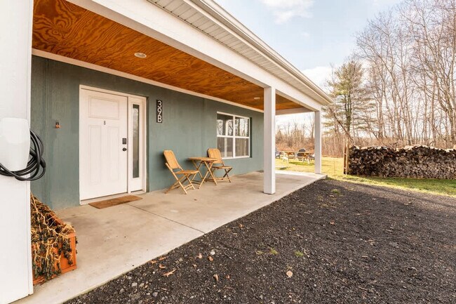 Building Photo - 39 Comfort Rd