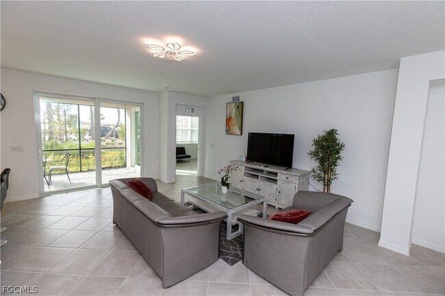 Foto del edificio - 16572 Kingwood Ln