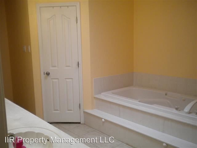Building Photo - 4 br, 2 bath House - 3019 N Mesa Verde St