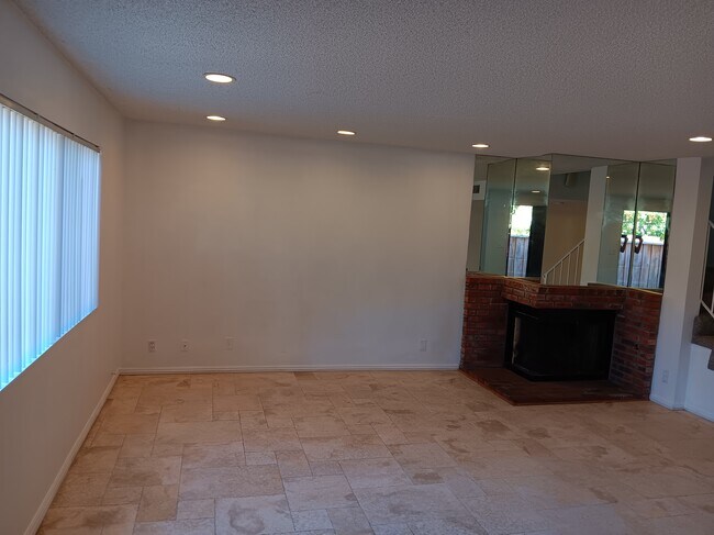 Building Photo - 8435 Burnet Ave