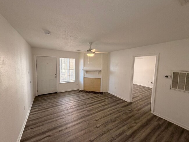 Building Photo - 109 Limoges St