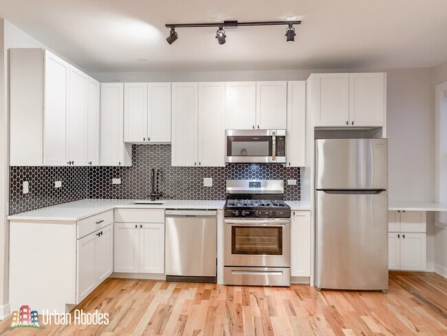 Foto del edificio - 665 W Wrightwood Ave