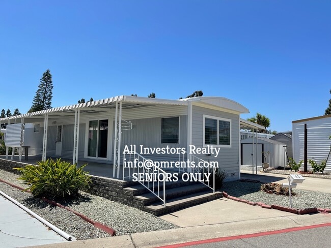 Foto del edificio - 141 Douglas Dr