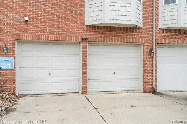 Foto del edificio - 22017 Parkview Dr