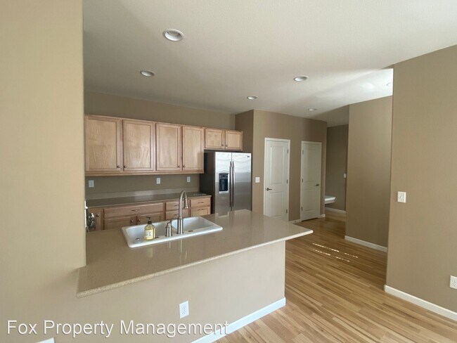 Building Photo - 3 br, 3.5 bath House - 340 Riverton Road