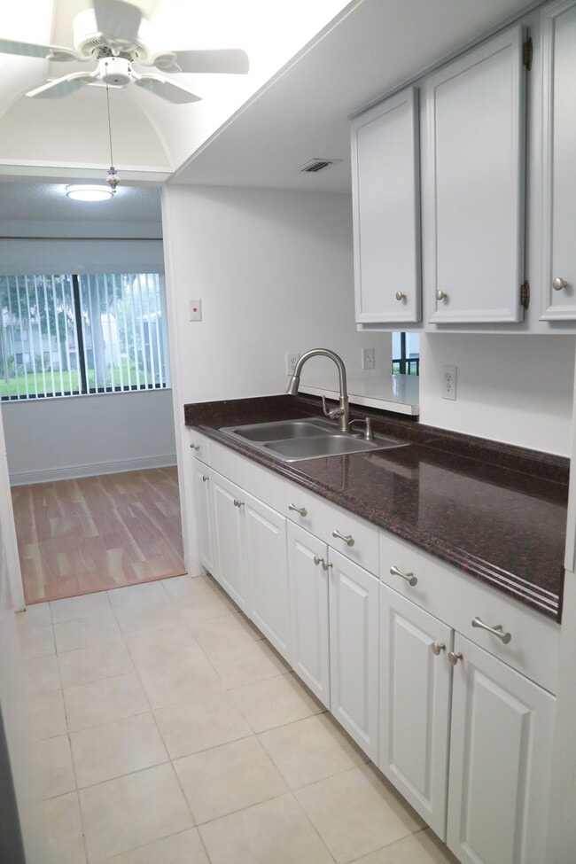 Building Photo - 306 Palm Coast Pkwy NE
