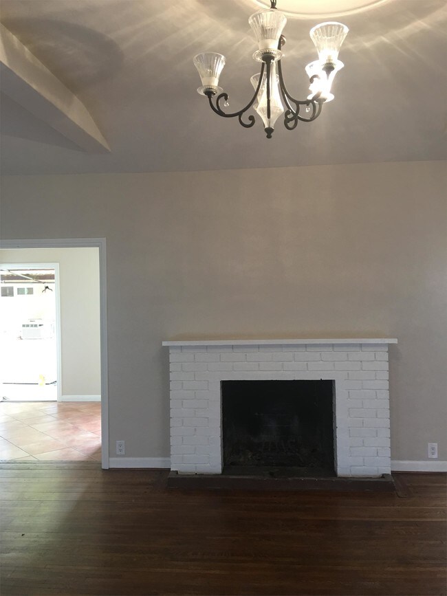 Photo - 510 N Raymond Ave