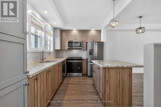 Building Photo - 10 Danielle Cres