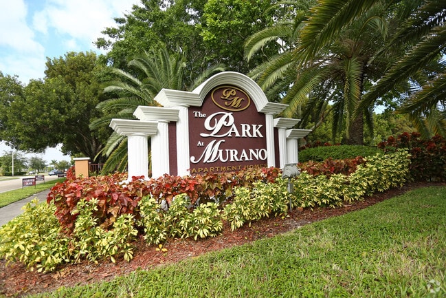 Building Photo - The Park at Murano