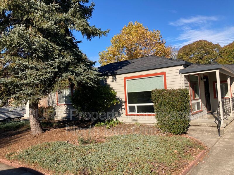 Foto principal - 2115 Midway Dr