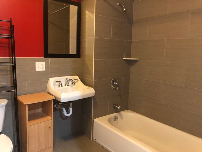 Building Photo - 646 Montgomery St