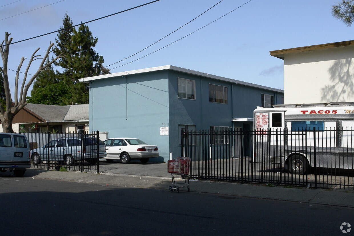 Building Photo - 301 Pacific Ave