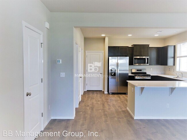 Foto del edificio - 3 br, 2.5 bath House - 17052 SE Crossroads...