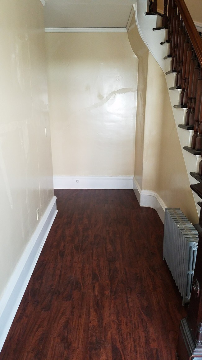 Front Entrance Hallway - 51 South St