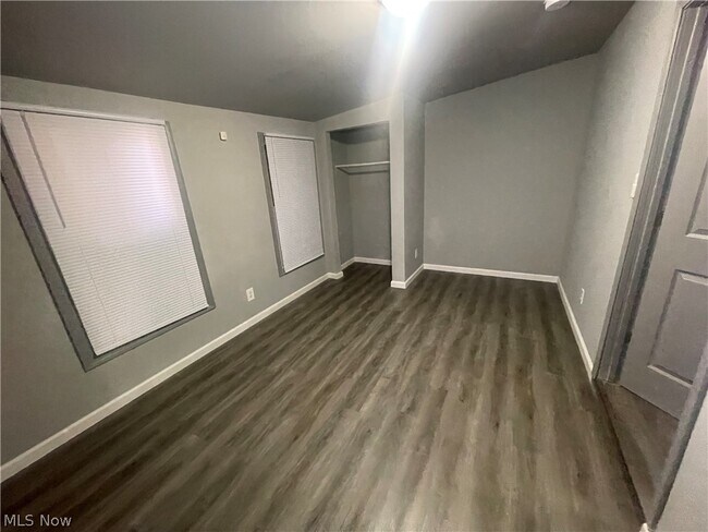 Foto del edificio - 12007 Beulah Ave