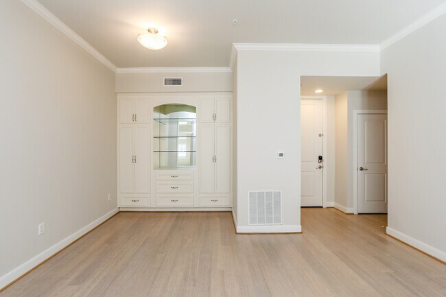 Foto del edificio - 300 St Joseph Pkwy