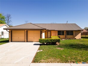 Building Photo - 1703 Kingman Rd