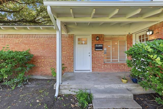 Building Photo - 6607 E Mockingbird Ln