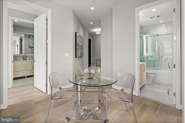 Foto del edificio - 646 H St NE