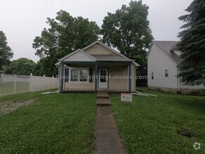 Building Photo - 1026 W 31st St