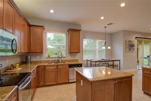 Building Photo - 6606 Marbella Dr