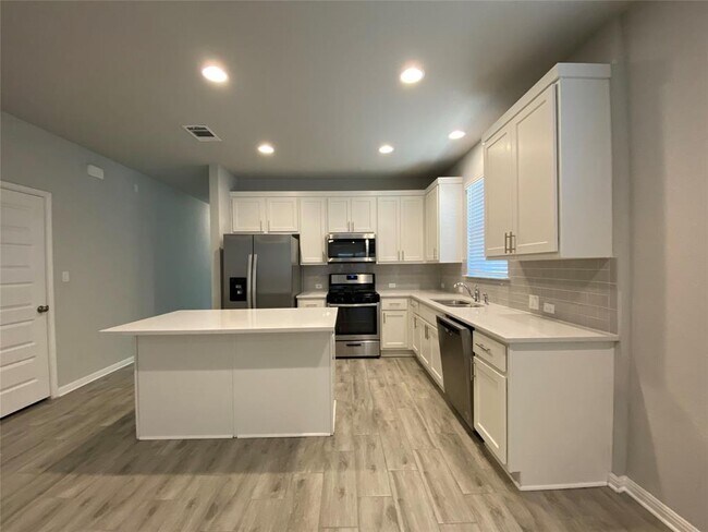 Foto del edificio - 2620 Pecan Island Dr