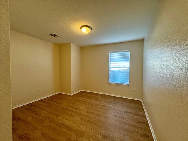 Foto del edificio - 291 Gina Dr