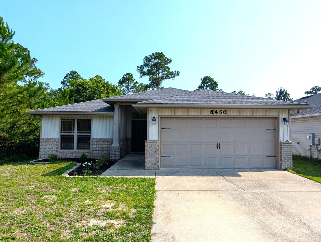 Foto principal - 8450 Island Dr