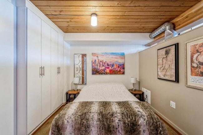 Building Photo - 1 bedroom in Seattle WA 98109