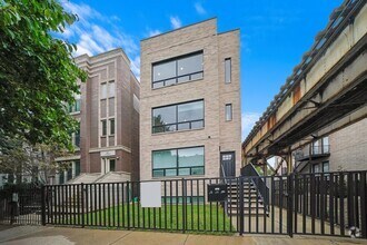 Building Photo - 3415 N Bosworth Ave