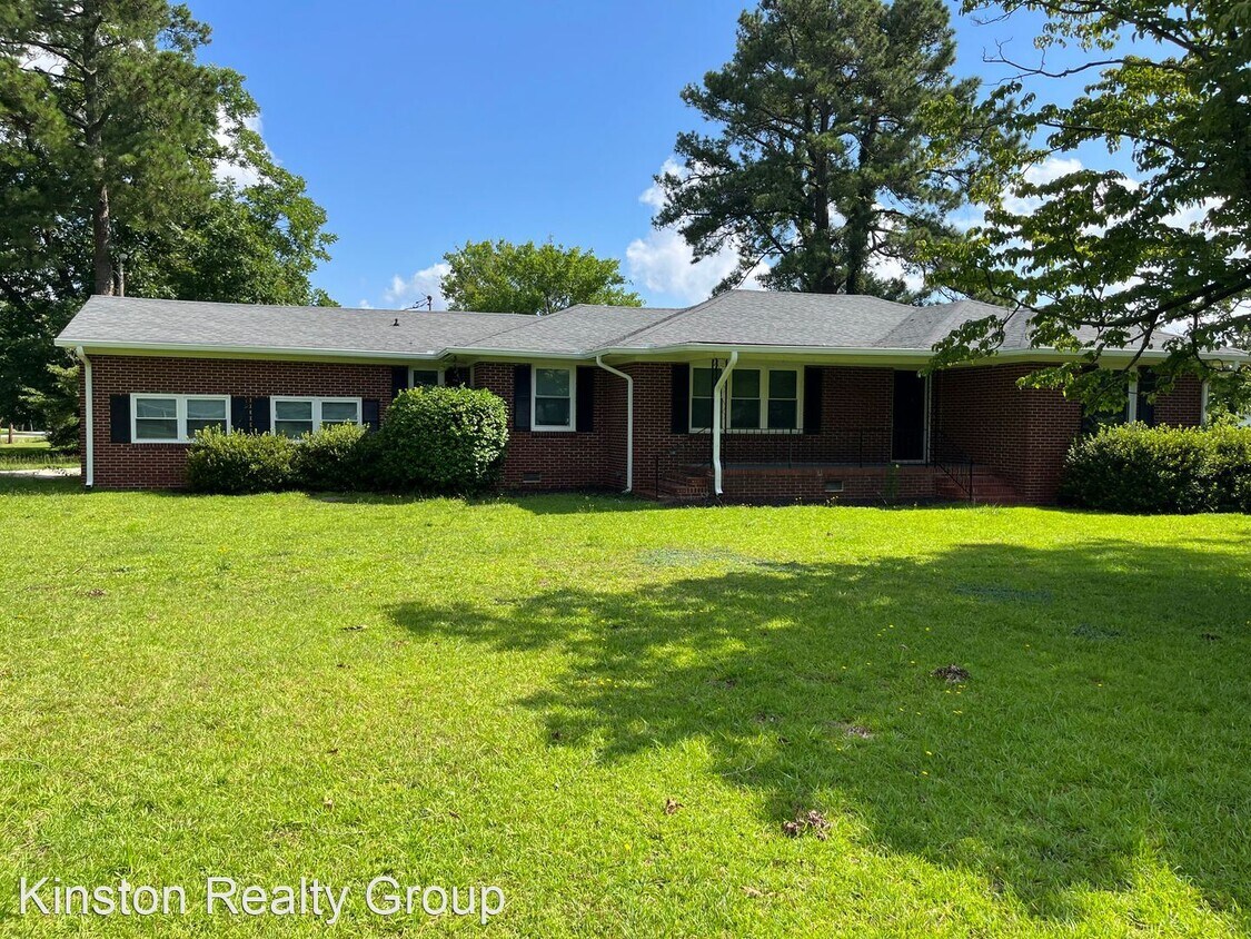Primary Photo - 3 br, 2 bath House - 550 Tyree Rd.