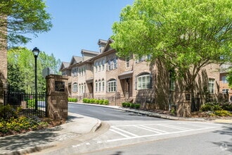 Building Photo - 913 Telfair Close