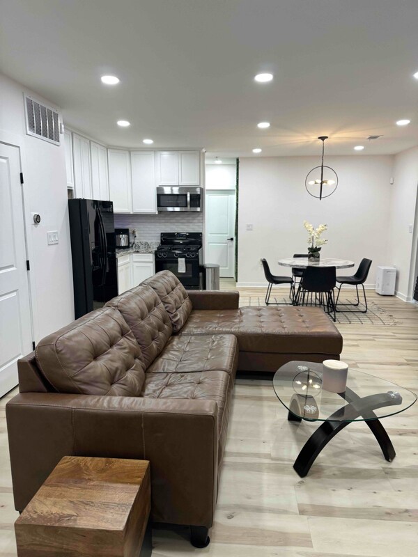 Foto del edificio - 3707 Grant Pl NE