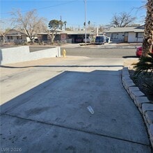 Building Photo - 213 Orchid Dr
