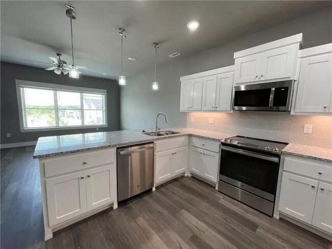 Building Photo - 2594 N Ward Dr