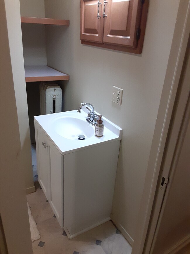 Foto del edificio - 1801 Cumming Ave