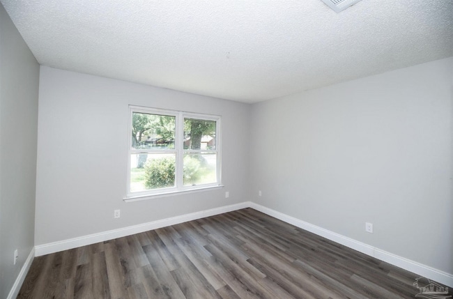 Building Photo - 7242 Dogwood Terrace Dr