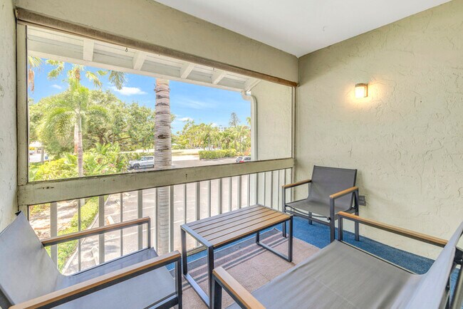 Building Photo - 2BR- 6717