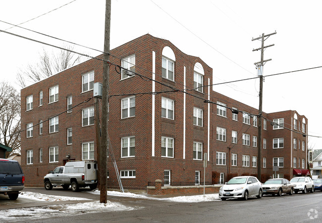 Primary Photo - Cle-Mar Apartments