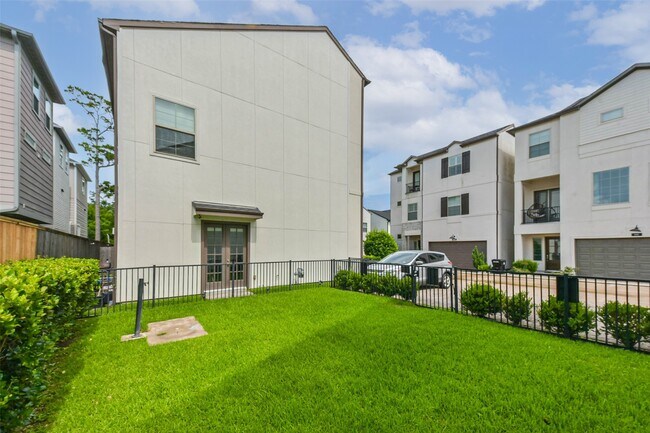 Foto del edificio - 10914 Brookeshire Chase Ln