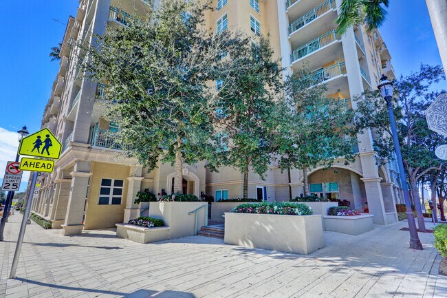 Foto del edificio - 403 S Sapodilla Ave