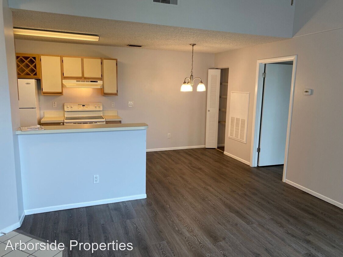 Foto principal - 2585 Grassy Point Dr