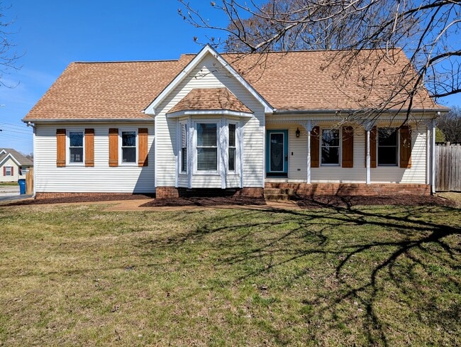 Building Photo - 124 Green Vale Dr