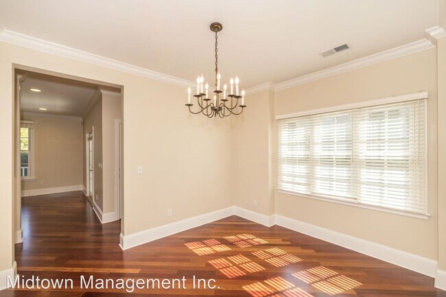 Foto del edificio - 4 br, 3 bath House - 3390 Park Blvd