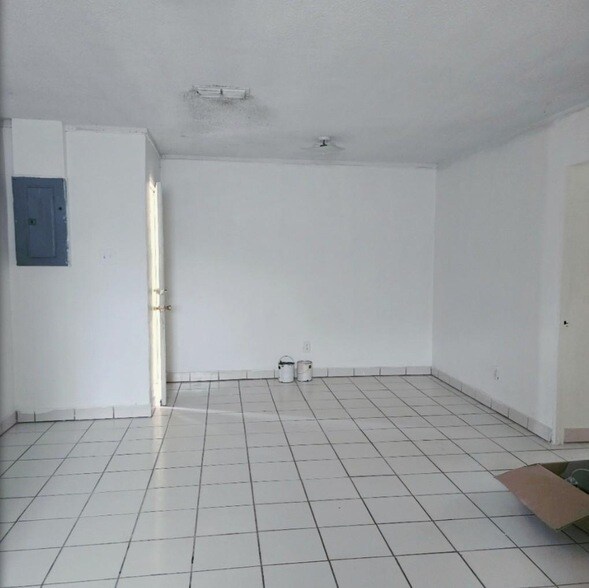 Foto del edificio - 2016 S India Ave