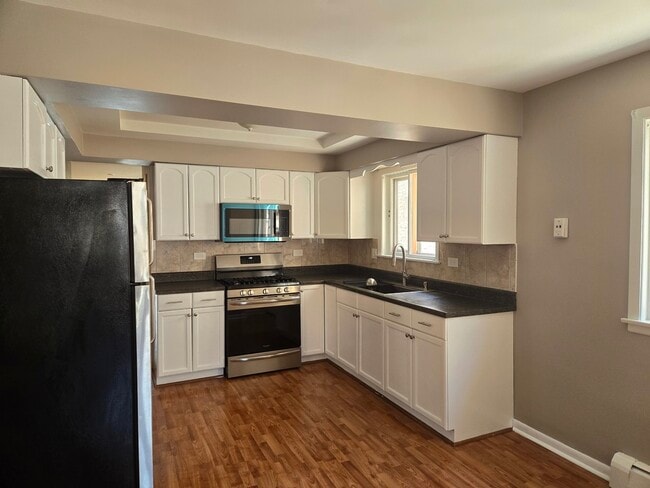 Building Photo - 5454 W Schubert Ave
