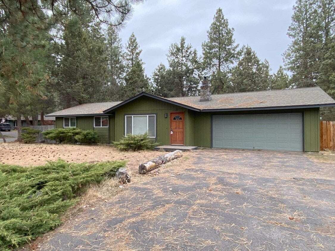 Primary Photo - 3 bedroom 2 Bath home - Knoll Heights - Gr...