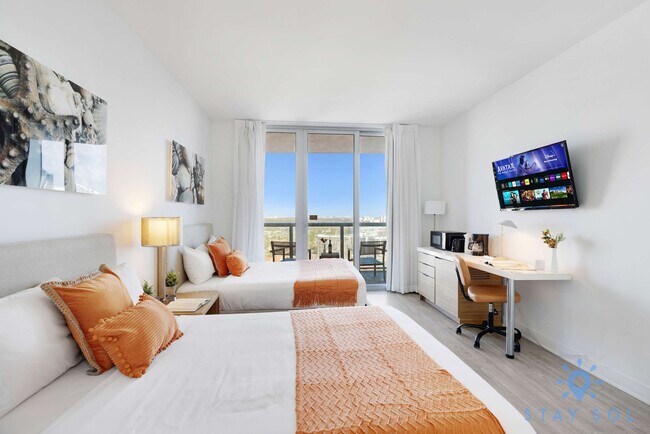Foto del edificio - 2602 E Hallandale Beach Blvd